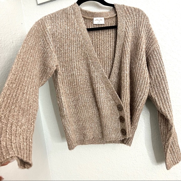 Comfy and cozy Allie Rose Beige knit cardigan sweater - Picture 2 of 11